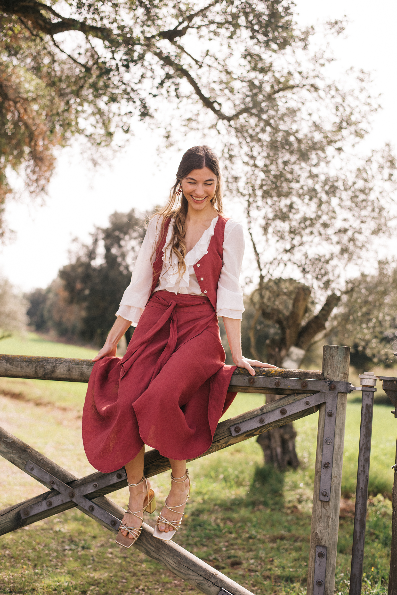 RED LINEN TOTAL LOOK