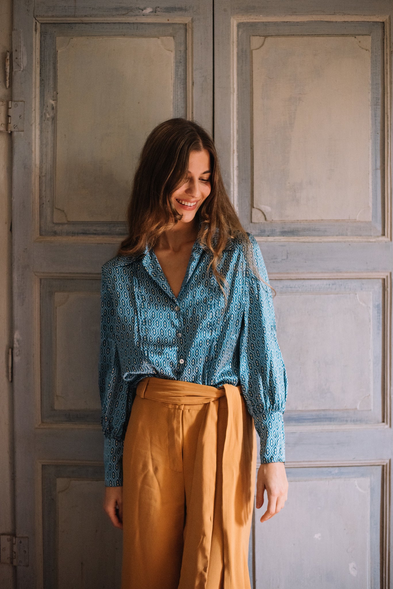 BLUSA DE SEDA AZUL