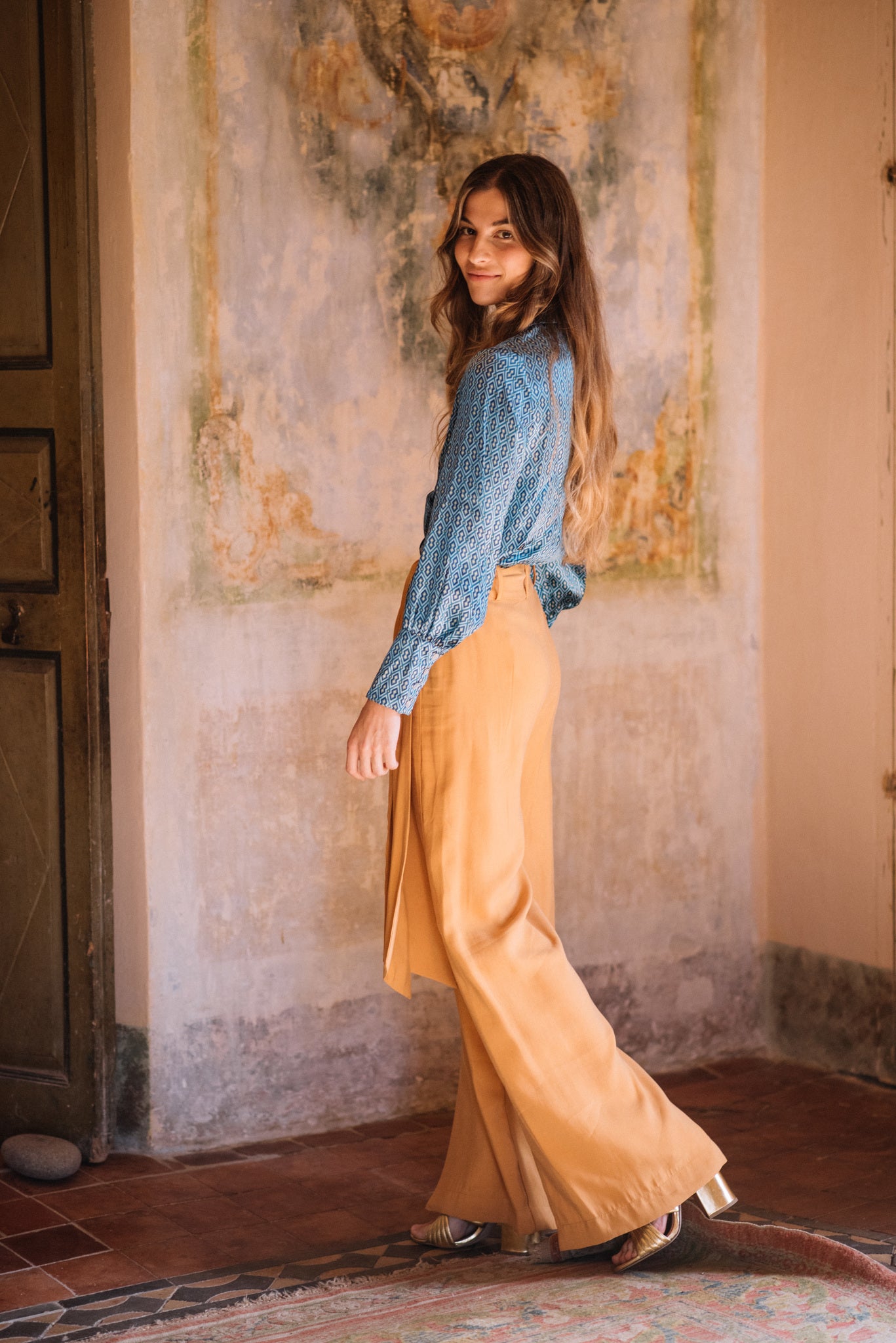 BLUSA DE SEDA AZUL