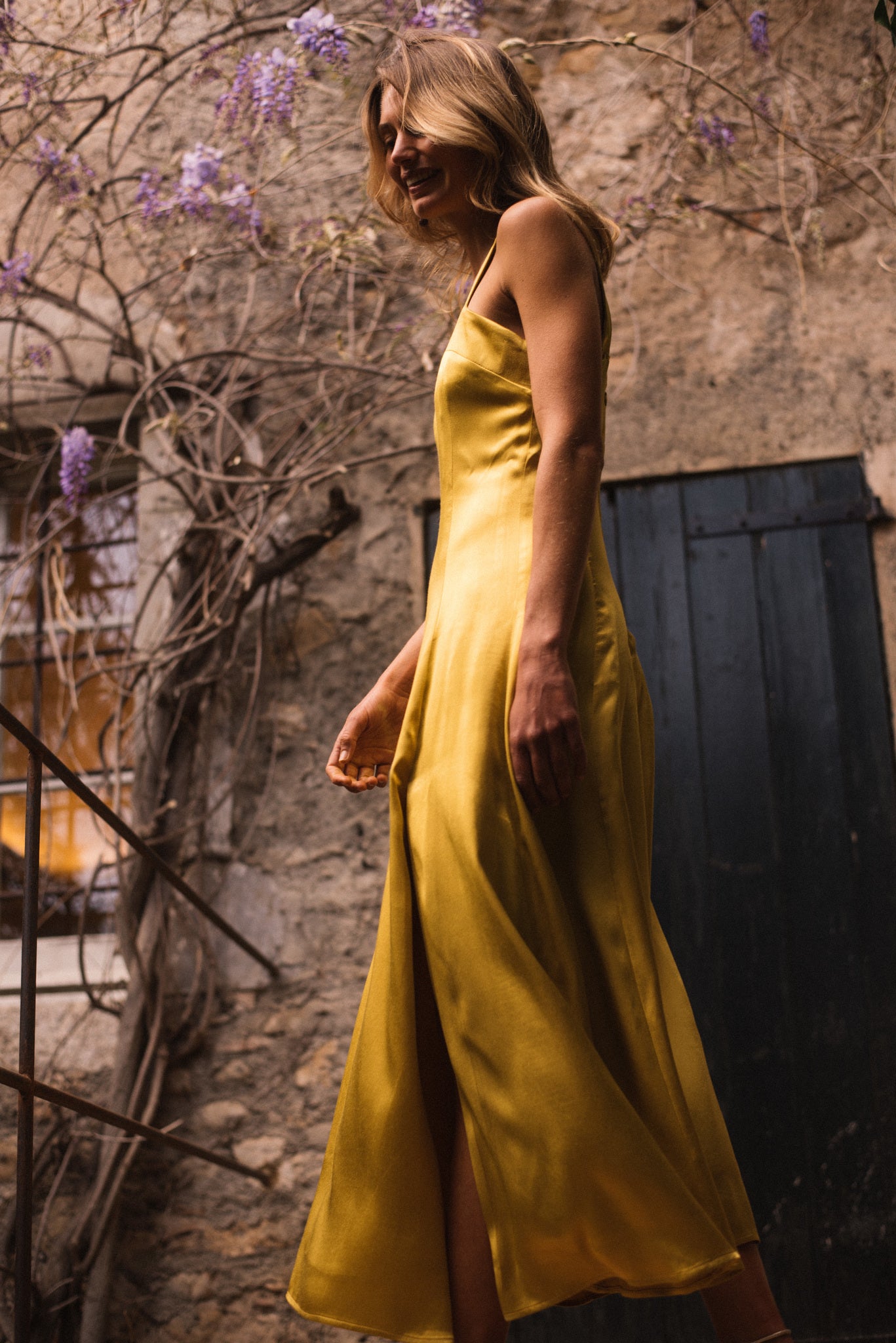 VESTIDO CAMELIA ORO