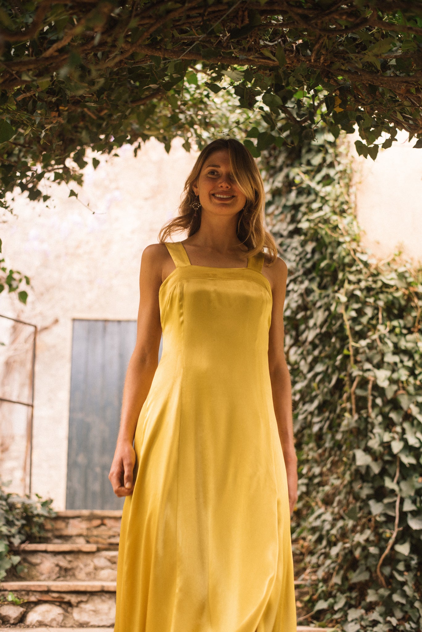 VESTIDO CAMELIA ORO