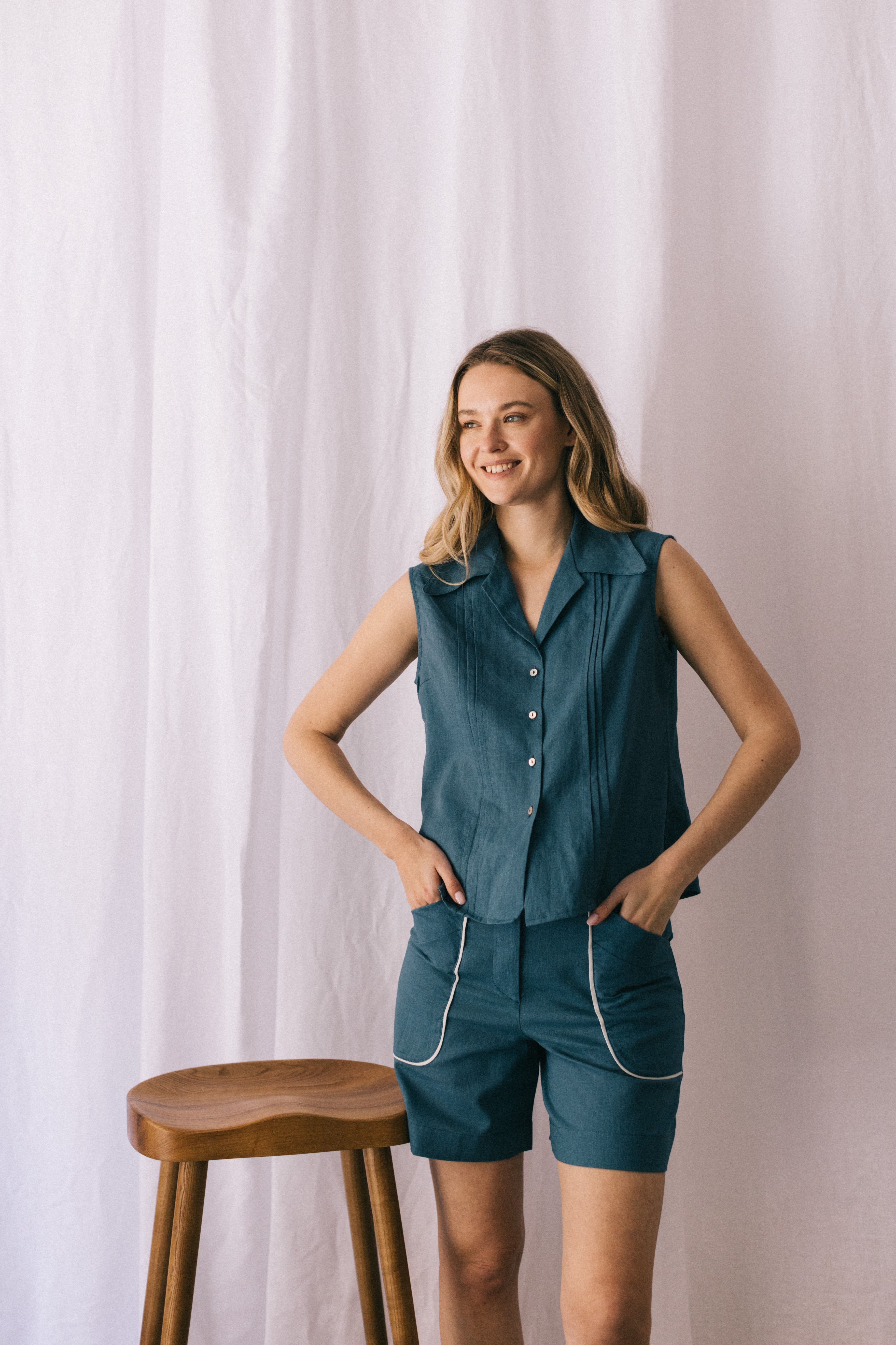 BLUE LINEN TOP